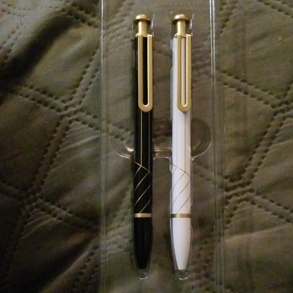 Ballpoint pens